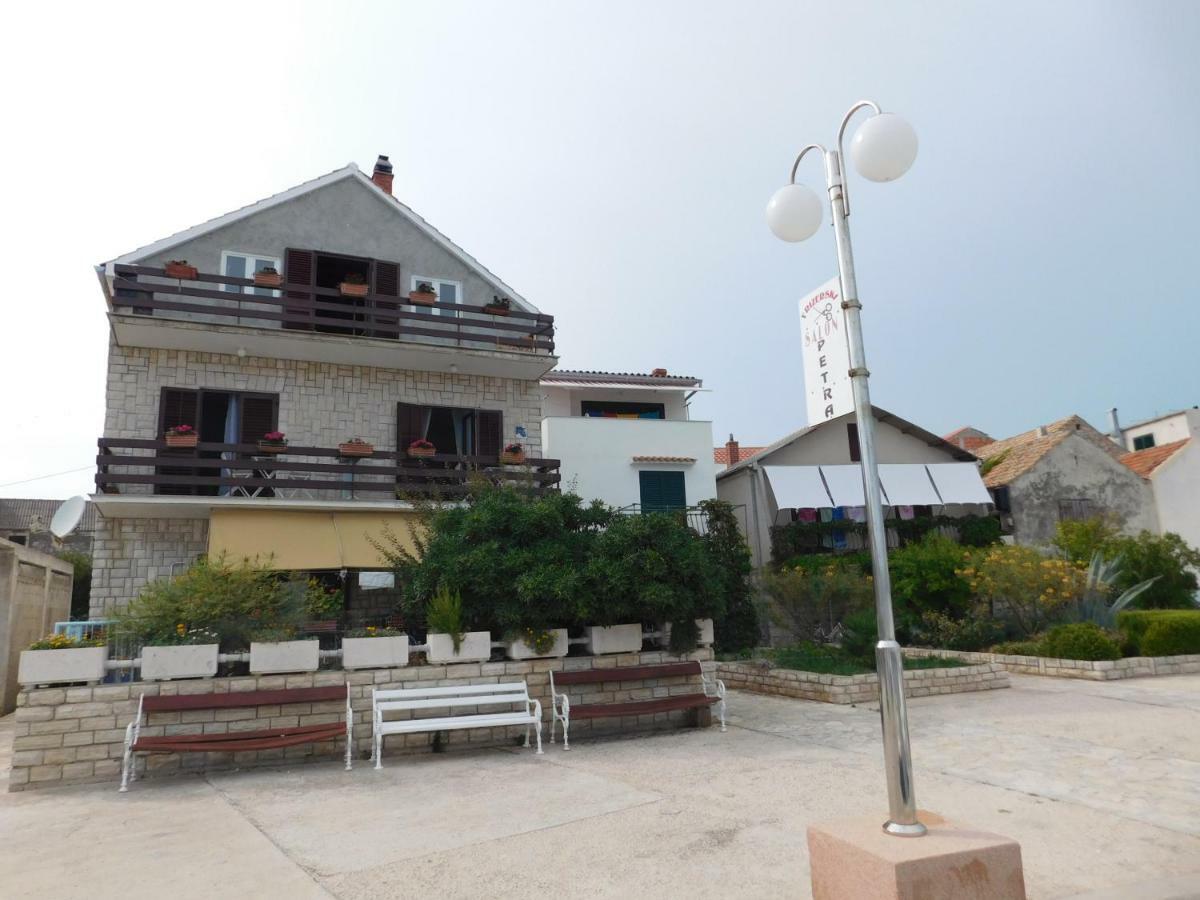Apartmani Mikin 베티나 외부 사진