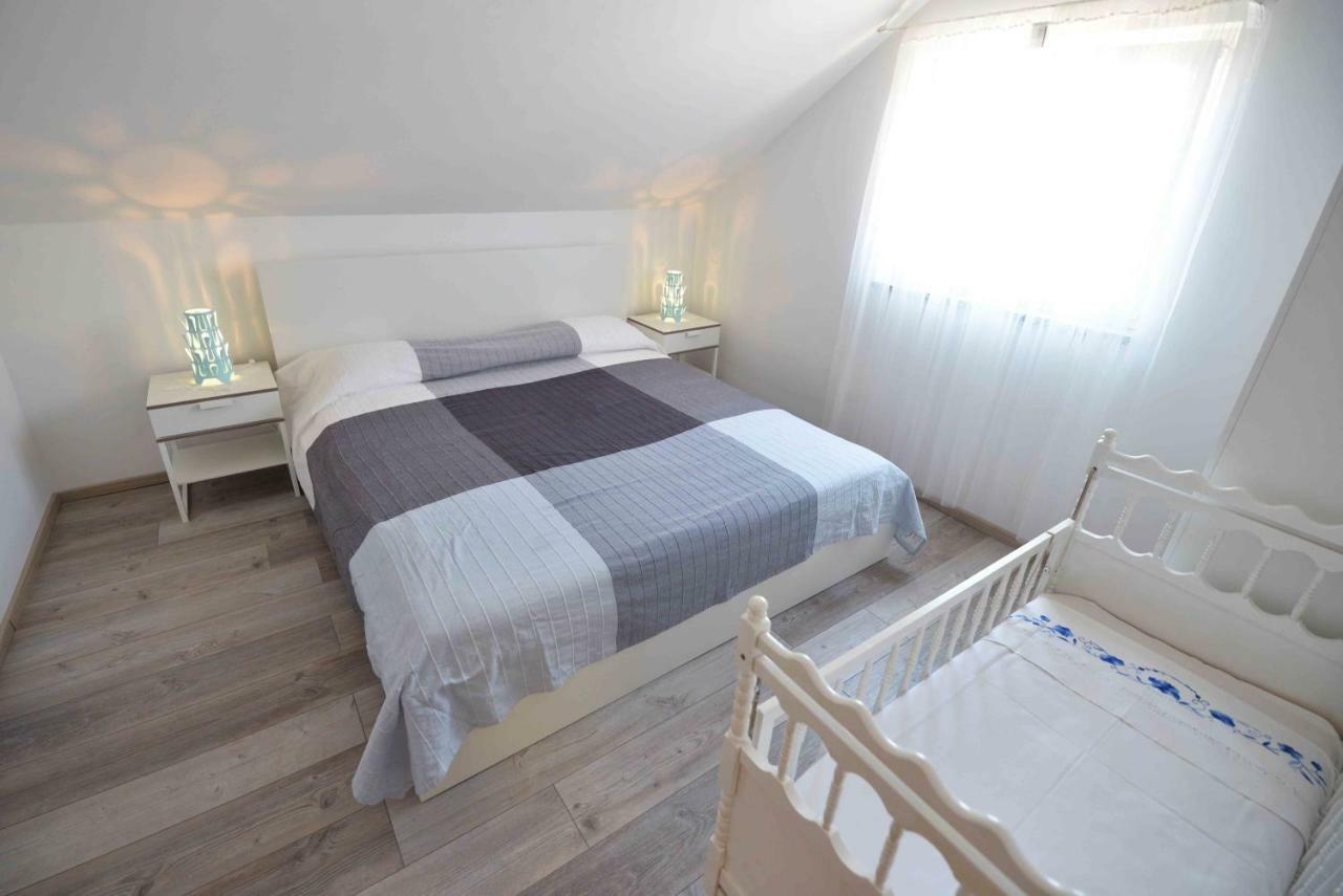 Apartmani Mikin 베티나 외부 사진